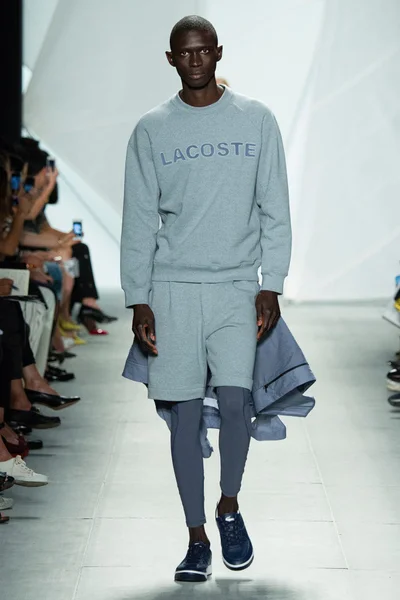 Look 19